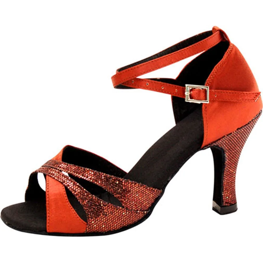 Latinas Heels