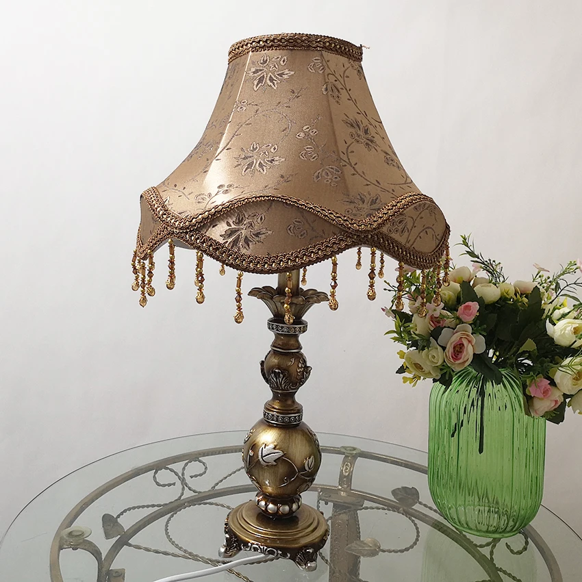 Европейский Дворцовый стиль настольная лампа классический прикроватный декоративный Настольный светильник для спальни роскошный античный светильник из смолы