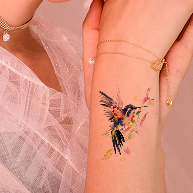 Vogeltattoo Am Handgelenk