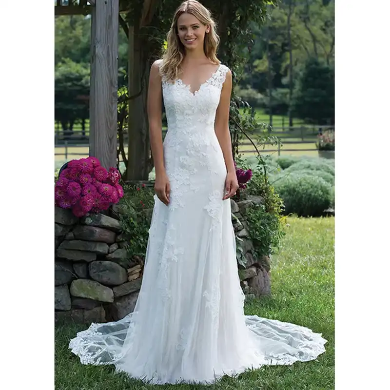 elegant romantic wedding dress