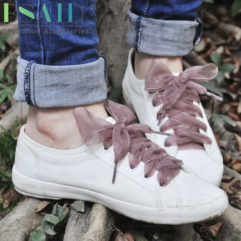 tenis feminino cadarço de fita