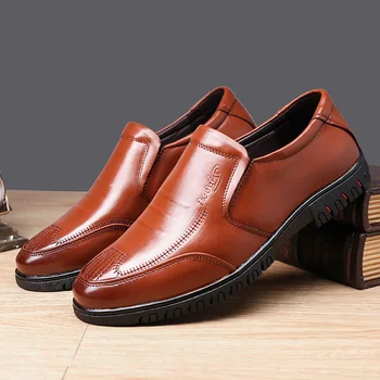 

Dropshipping mens fashion casual flats leather shoes breathable light slip on brogue shoes male High-quality leather shoes A068
