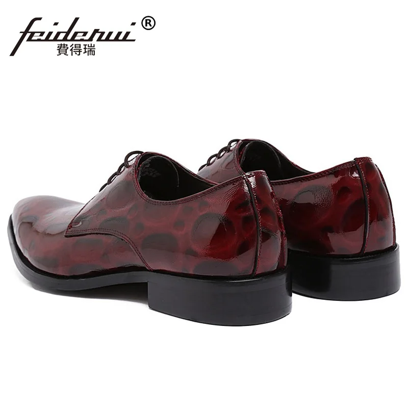 Tinto Zapatos Boda Diseñador Partido Vino Hombre De Punta Del Fk42 Planos Oxfords Vestido Derby Hombres Nupcial Lujo Formal Cuero Italiano wgYwxqS