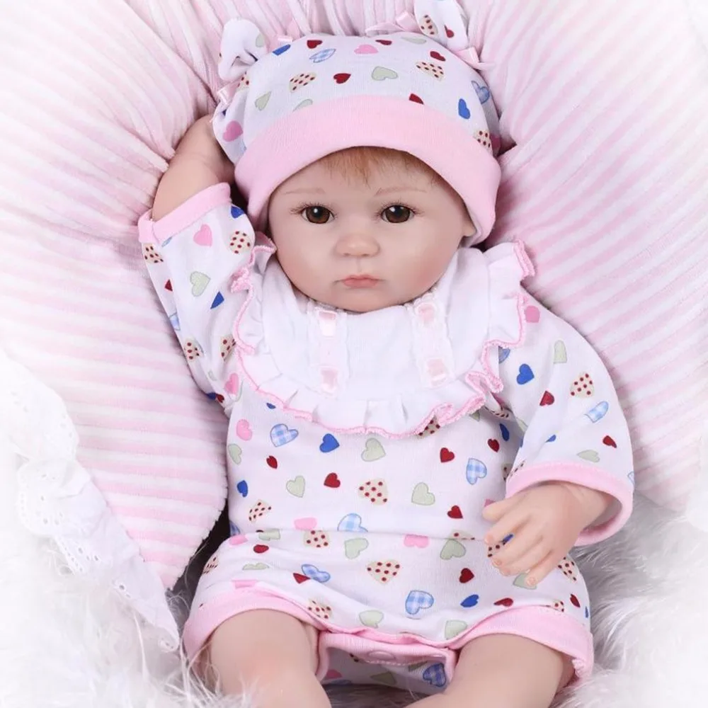 

Cute 48CM Baby Reborn Doll Opened Eyes Heart Shaped Clothes Soft Silicone Lifelike Newborn Doll Girl Best Gift For Children Hot