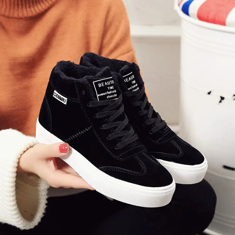 

2018 winter new solid color versatile simple plus velvet warm high shoes canvas shoes casual women's shoes.