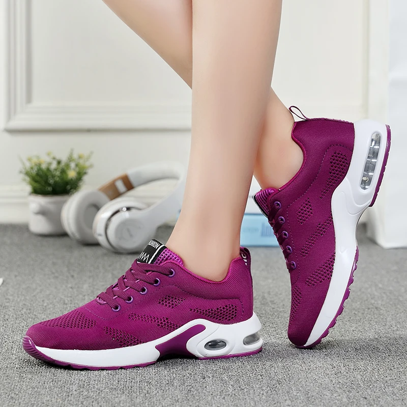 China custom logo young man black color action sports shoes running shoes casual shoes for men