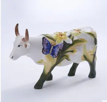 

Butterfly dance xinlan ceramic trumpet cattle American rural animal bedside table porch OX elephant wedding statue sculpture
