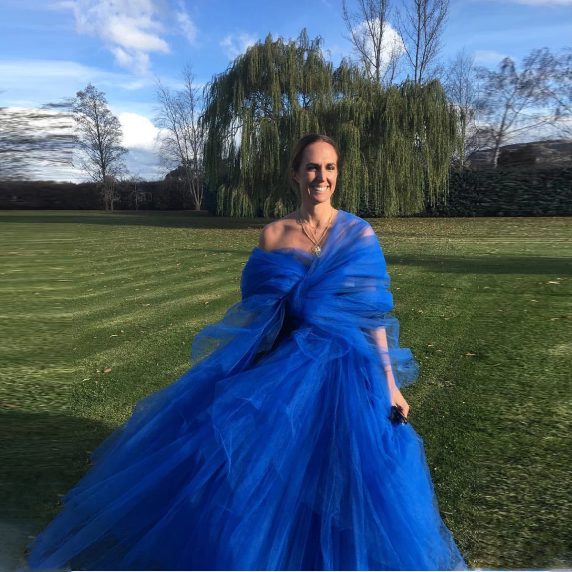 

Amazing Tulle Formal Dress Royal Blue Long Prom Gowns Off the Shoulder Ruffles Elegant Evening Party Dresses Robe de soiree