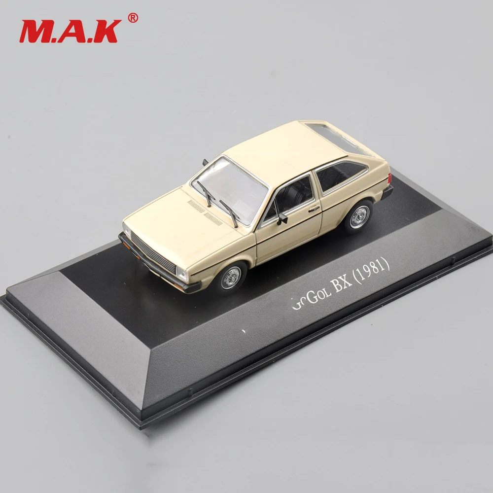 

Kid Car Toys 1/43 Scale Alloy Diecast Gol BX 1981 Type Diecast Car Model Begie Color Model for Collection