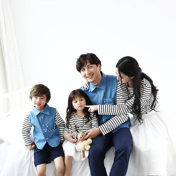 

New 2018 Summer Family Matching Outfits Long Sleeve Denim Matching Family Clothes T-shirt Family Look Family Matching Shirt