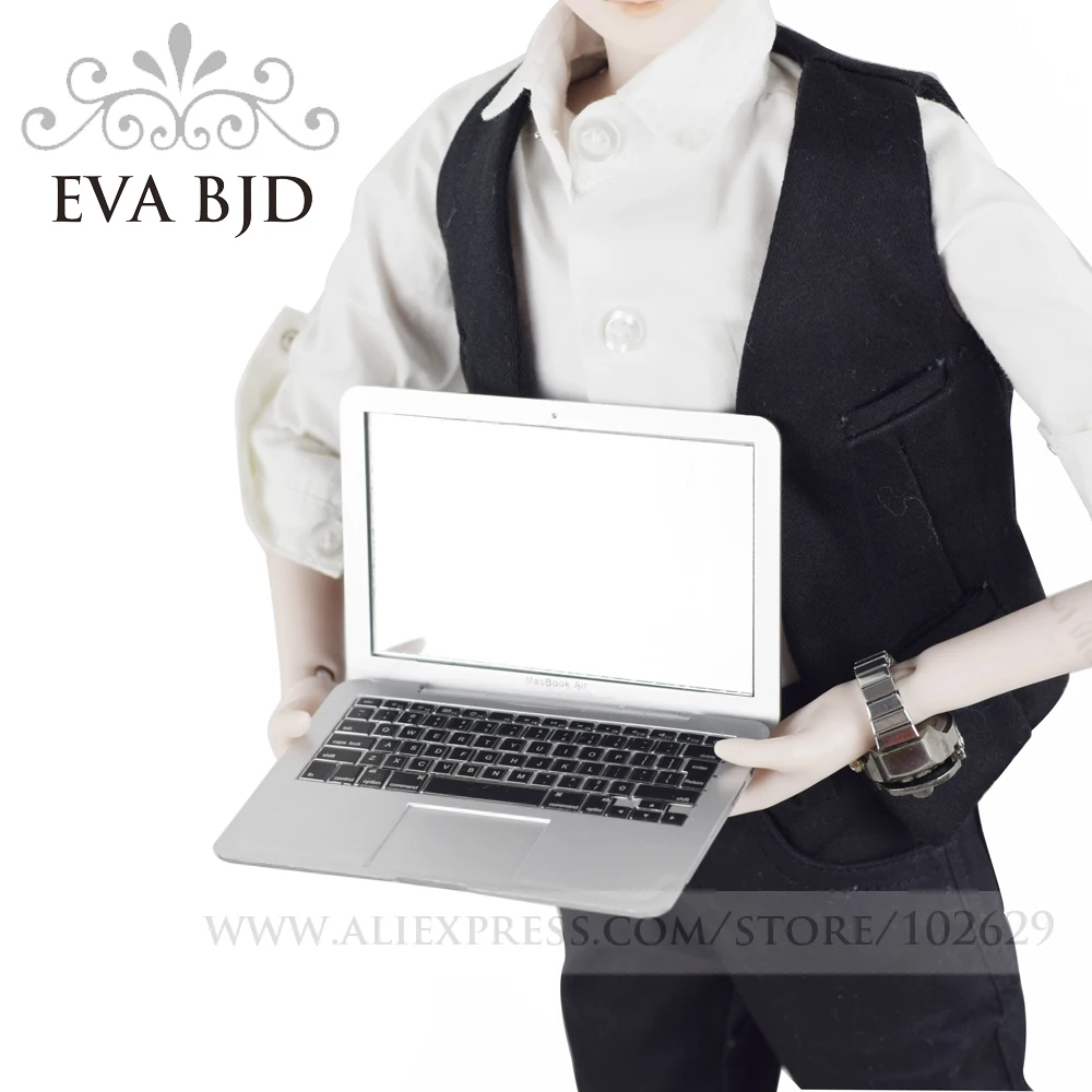 

Foldble Hand mirror Mini Notebook Computer Mode for 1/3 1/4 BJD Doll for Blythee Doll Accessories White Silver EVA BJD DAP001