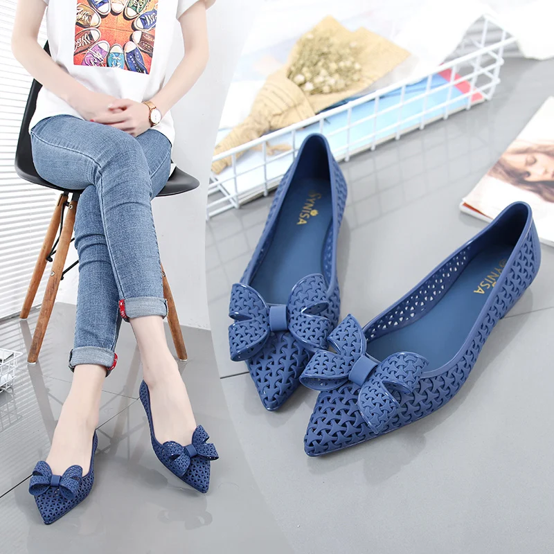

EOEODOIT Jelly Flats Hollow Sandals Women Swim pool Shoes Pointed Toe Breathable Flat Heel Beach Sand Rainy Shoes