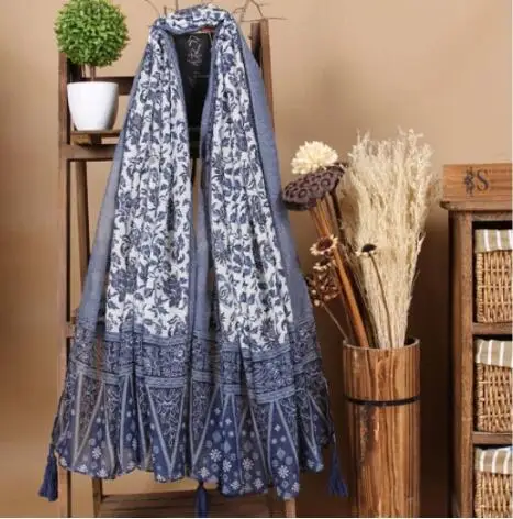 

New design fashionable tribe Blue and white porcelain print cotton and linen scarf shawl women beach ponch with fringe