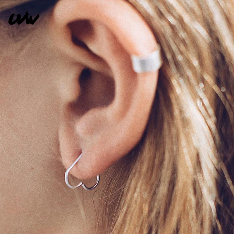 

1pc Heart/Star Shaped Fake Tragus Piercings Hoop Helix Cartilage Tragus Daith Ear Studs Lip Nose Rings Piercing Earrings UVW002