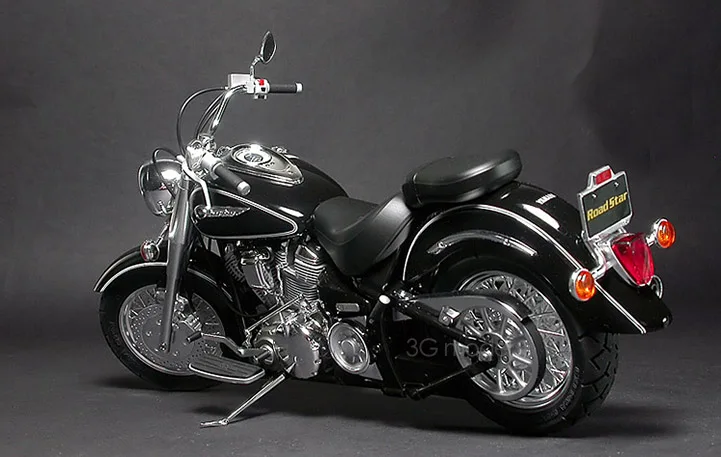 

1/12 YAMAHA XV1600 Road Star Motorcycle Model 14080