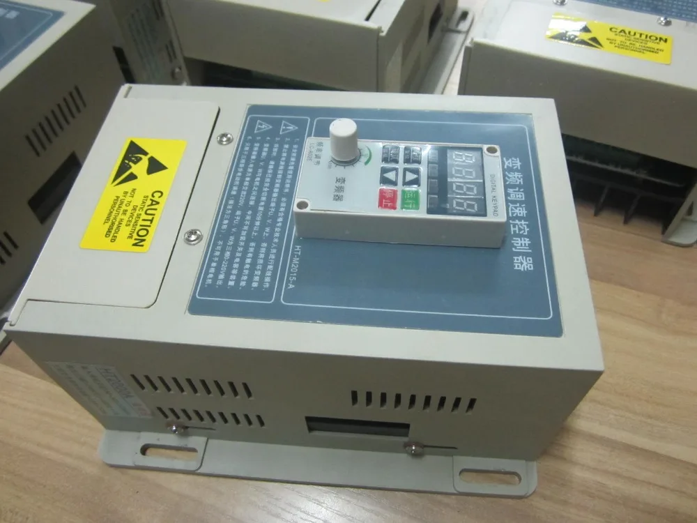 VFD Inverter HT2000A USED Second Hand frequency converter HT 220v 0 75kw for 750w 550w