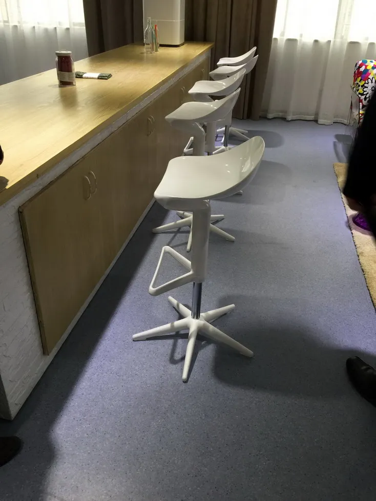 Современные Дизайн популярных барный стул Пластик регулируемая высота изменить стул барный Мебель кухня номер счетчика стул барный chair-2pcs