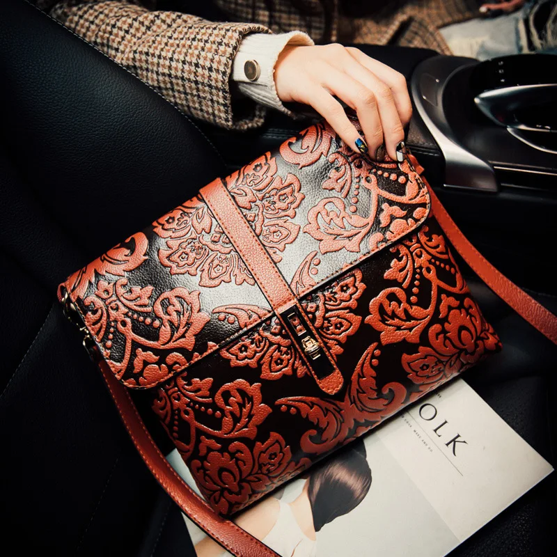 2016 New women vintage embossing messenger bag bolsa feminina high quality leather shoulder bag lady clutch