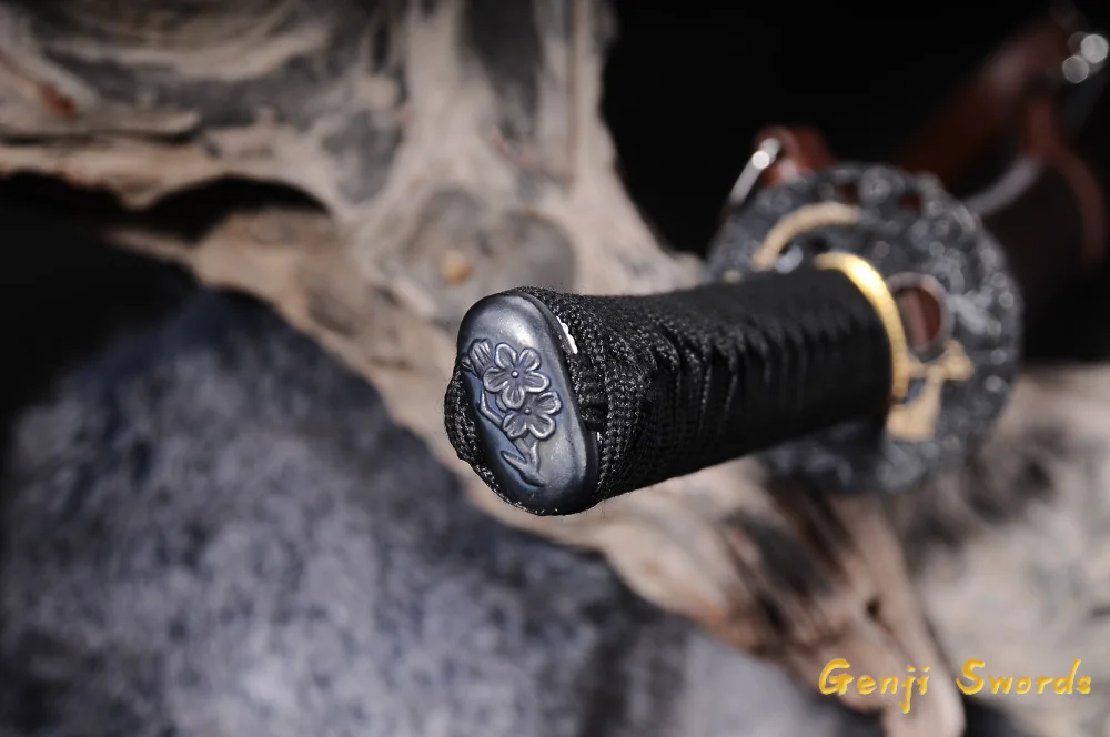 Japanese Samurai Sword Folded Damascus Steel Blade Real Katana Leather Saya Sharp Edge Can Cut Bamboo