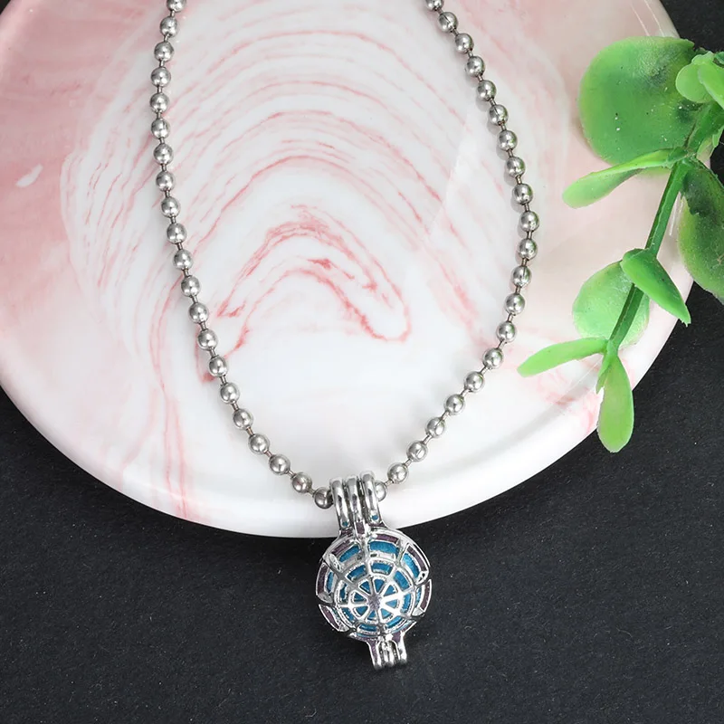 

MODKISR Fashion Trendy 6PCS Charming Aromatherapy Locket Necklace Box Diffuser Essential Oil Perfume Pendant For Women Jewelry