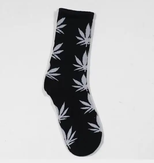 Хлопковые носки с принтом больших букв V и друзей для мужчин и женщин, зимние носки Kanye west, хип-хоп, ulzzang, крутые носки для скейтборда - Цвет: black grey