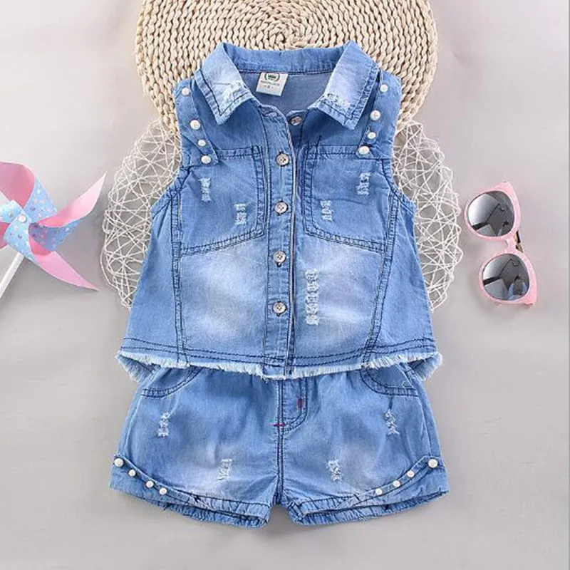 Летние комплекты одежды для девочек с рисунком; одежда для маленьких девочек; джинсовые топы без рукавов+ короткие штаны; комплект из 2 предметов - Цвет: girls clothing sets