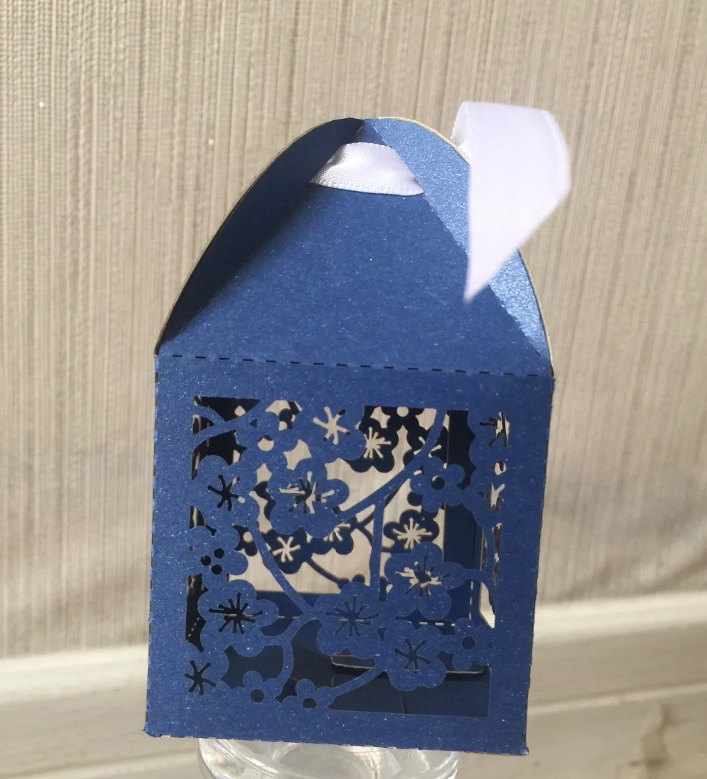 

300pcs Navy Blue Wedding favor boxes with ribbon,laser cut cake packaging box for wedding party decorate gift favor
