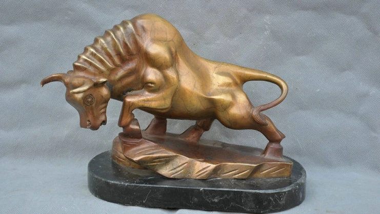 

Beautiful Art Decoration Bull Ox Attack Posture Bronze Statue