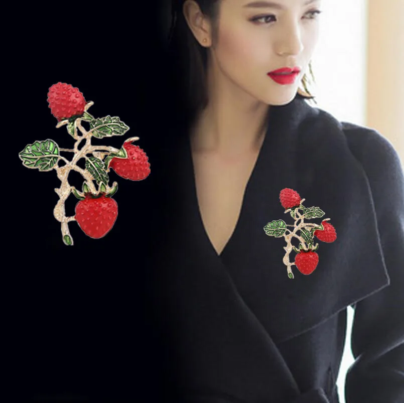 

DreamBell Cute Strawberry Brooches Pins Red Fruit Brooches for Girl Women Gifts Cute Brooch Pins Jewelry Fashion Wholesale