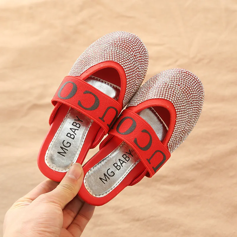Женские тапочки домашняя обувь Дети Демисезонный модные повседневные сандалии; Летние удобные детские Стразы шлёпанцы для женщин