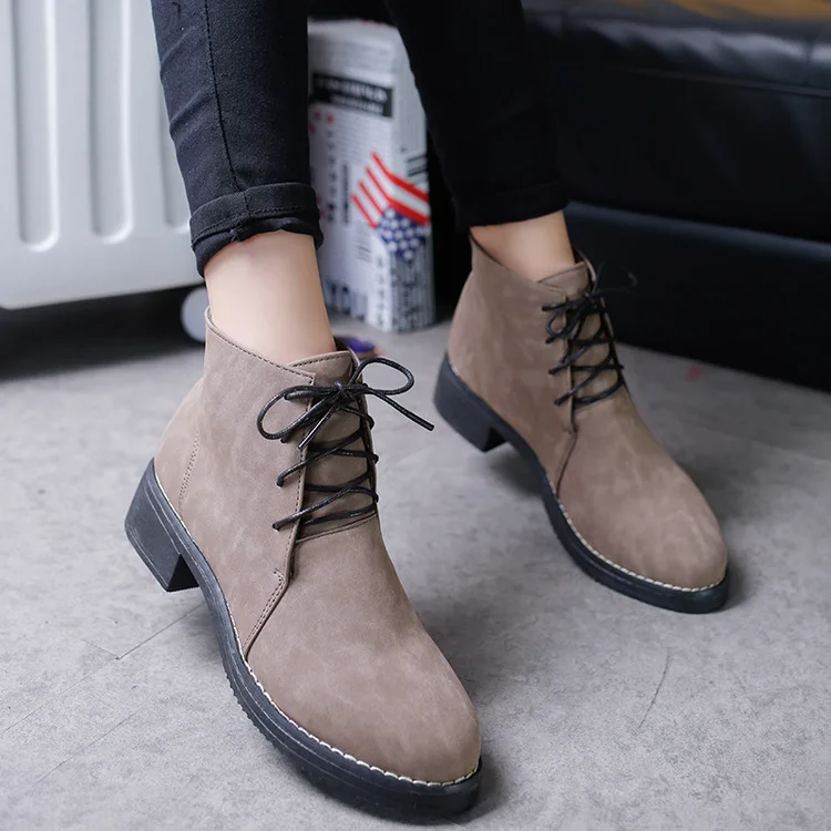 

European Style Autumn Winter Women Boots Lace Up High Quality Platform Shoes Khaki Gray Womens Vintage Martin Boots Low Heels