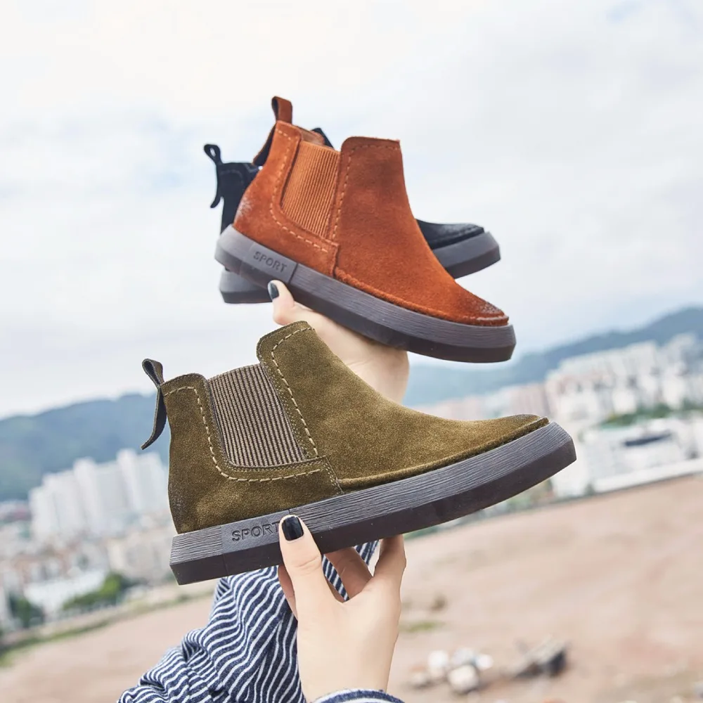 

2018 autumn new fashion simple solid color Chelsea boots women retro style leather comfortable casual boots.