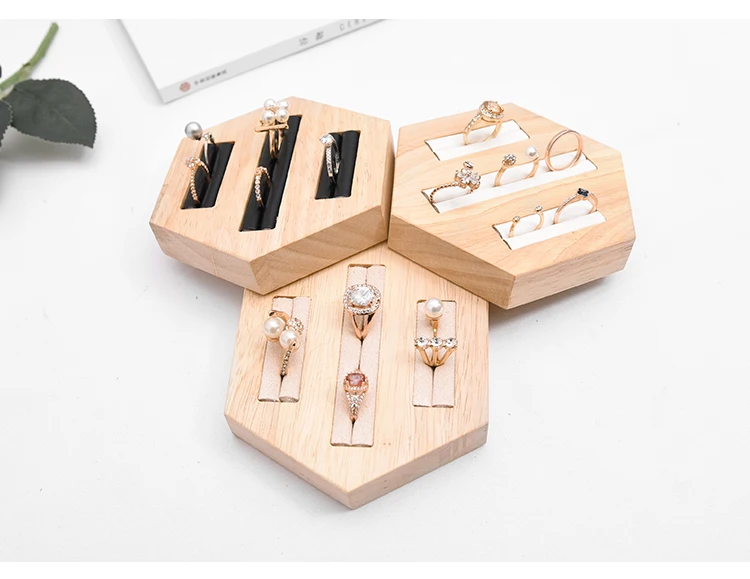 Новая мода твердой древесины лоток для показа колец шестиугольник из искусственной кожи держатель кольца Jewelry Дисплей стенд