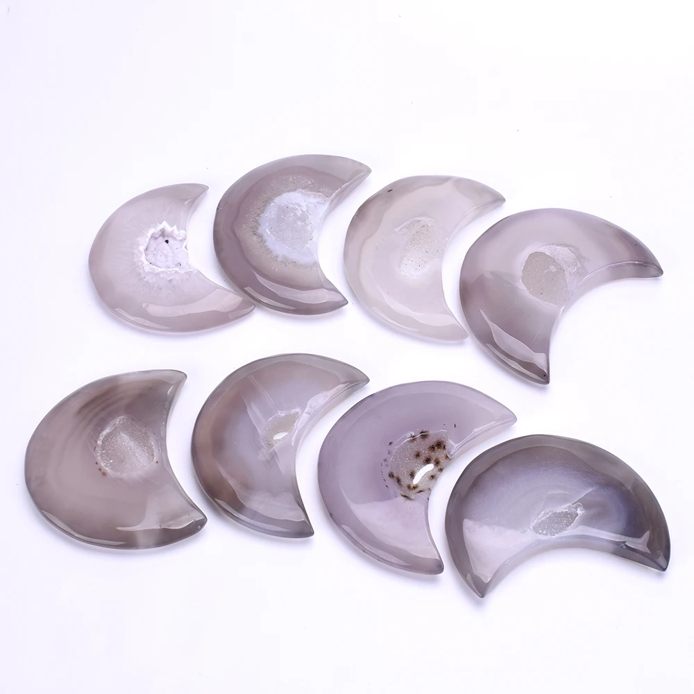 

1 pc Natural Agate Half Moon Shape with Geode Guasha Crystal Engry Stone Acupuncture Scraping Neck Back Foot Body Massage Tool