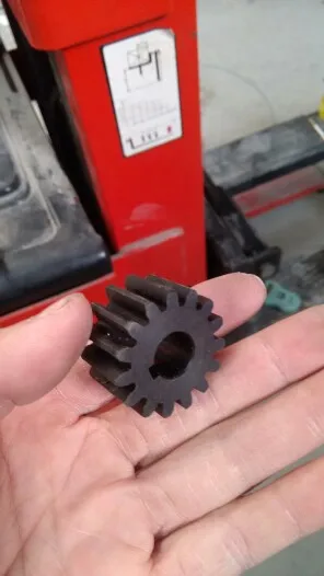

Spur Gear pinion 2M 18T 2 mod gear rack 18teeth bore 14mm keyway 5mm 45 steel cnc rack and pinion