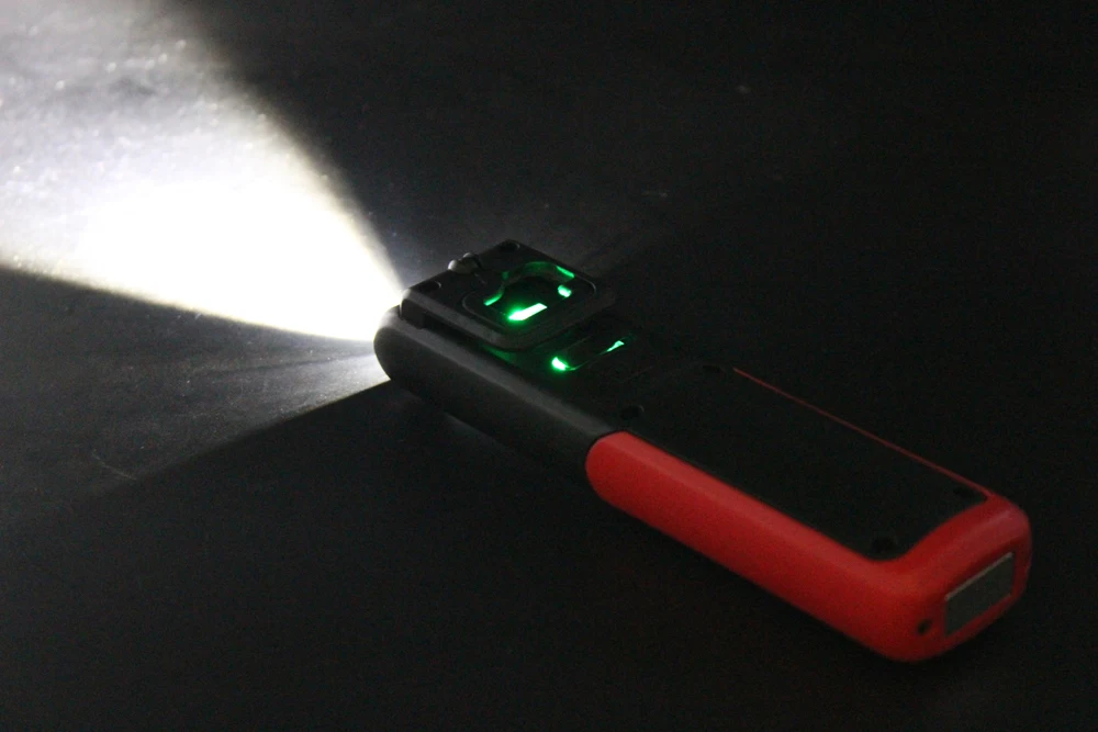 Мощный портативный заряжаемый от USB Магнитный фонарик Рабочий фонарь встроенный
