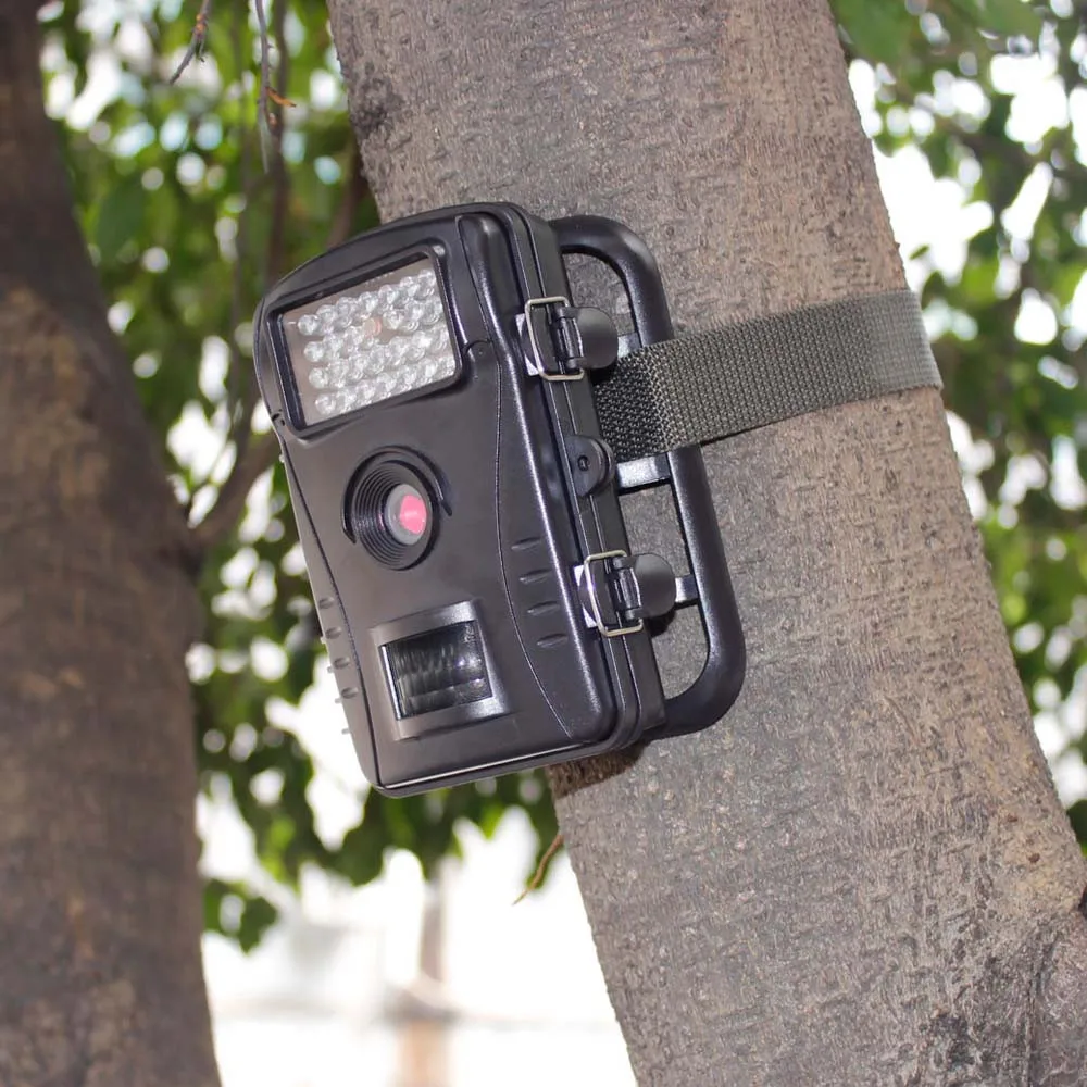 

HD 720P Scouting Hunting Camera Digital Infrared Trail Night Vision Camera 2.4' LCD Hunter Wildlife Cam Waterproof