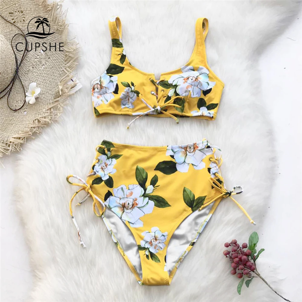 Günstig CUPSHE Gelb Floral Print Bikini Sets Frauen Hohe Taille Spitze Up Zwei Stücke Badeanzüge 2020 Mädchen Sexy Strand Badeanzüge