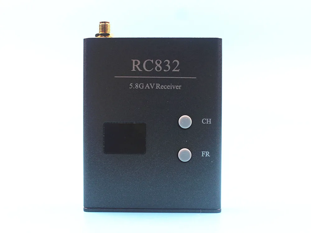 RC832_4