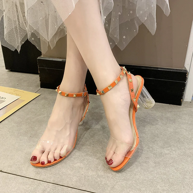 

2019 Summer New word buckle with transparent rivet high heels thick with open toes