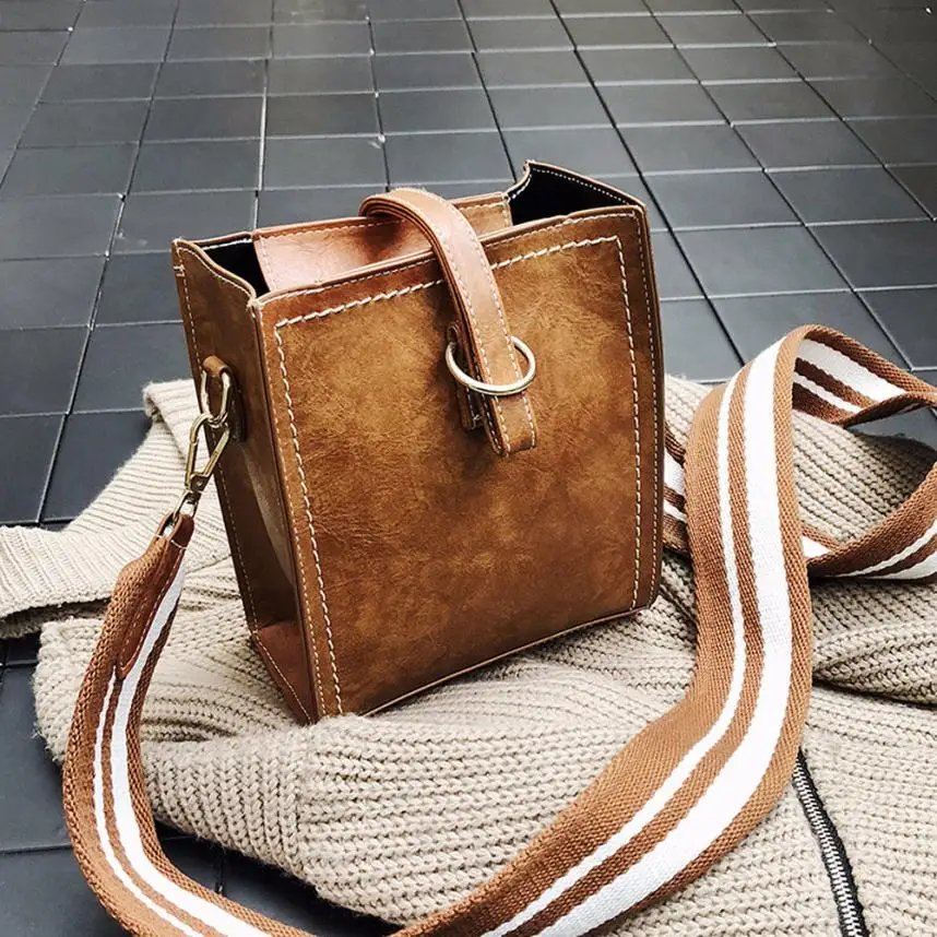 

Ms Fashion PU Leather Shoulder Bag Solid Color Wide Strap Shoulder Messenger Bag Lady Retro Soft Back Handbag Small Party Bag #F