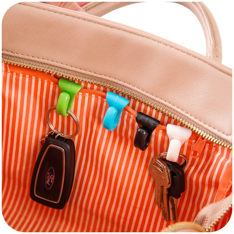 

1 Pair Portable Lightweight Plastic Anti-lost Key Clips Organizer Key Hook Hangers inside Bags Random Color