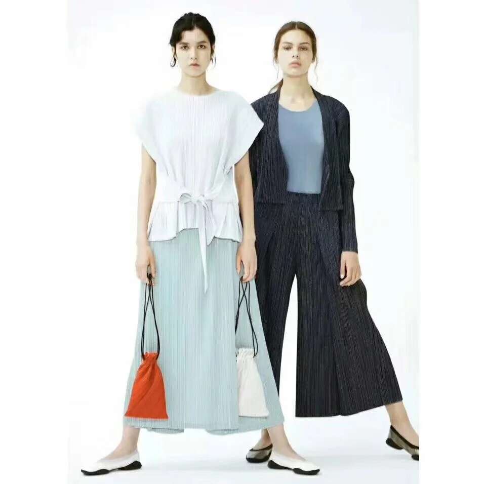 

MIYAKE Broad-legged design pleated skirt-pants pendulum nine-minute wide-legged pants free shipping