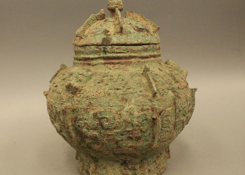 

10" Old China Chinese Dynasty Palace Bronze Beast Handle Vase Pot Jar Crock