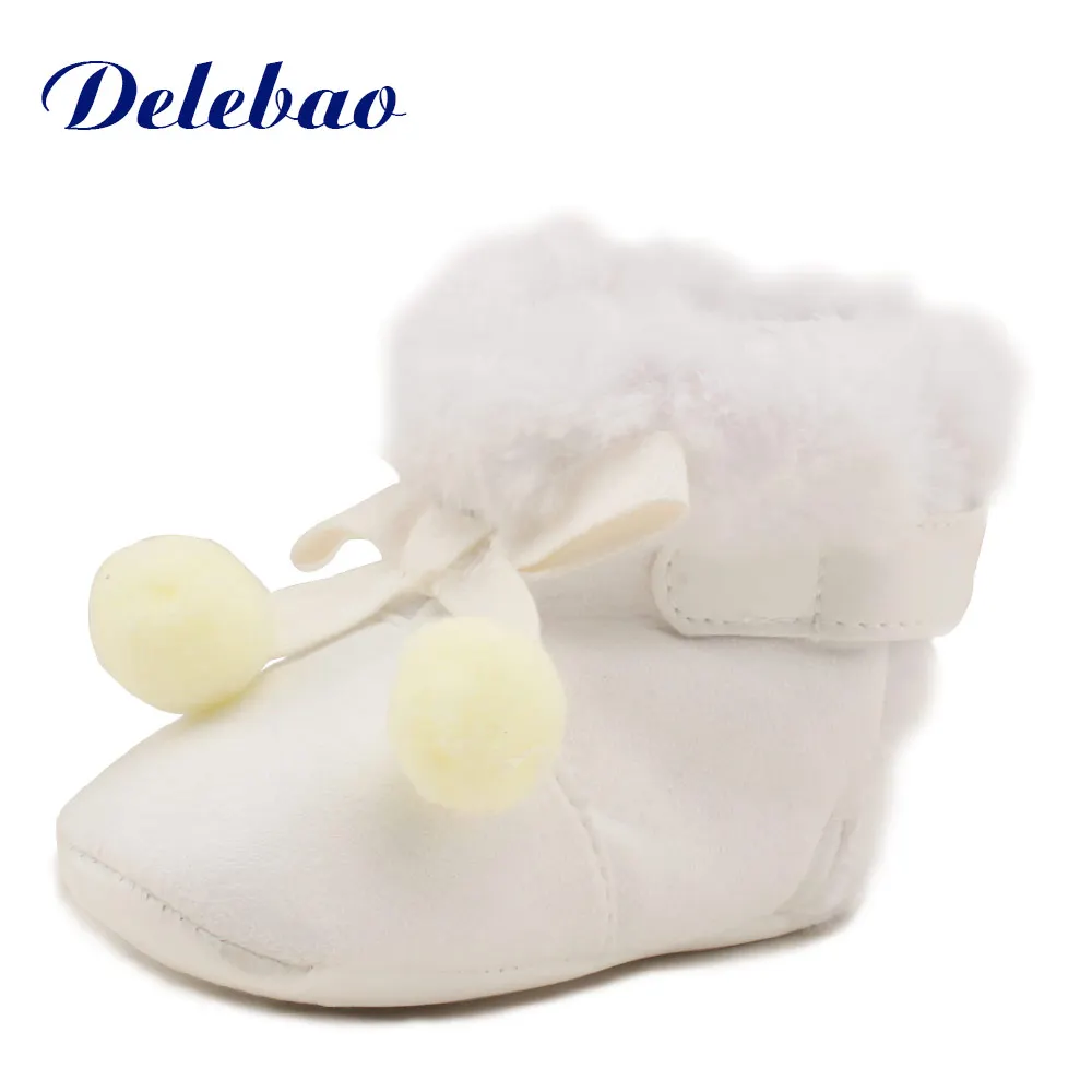 Delebao зимние хлопковые плюшевые детские ботинки для 0-18 месяцев новорожденных мягкая детская подошва чистая детская обувь