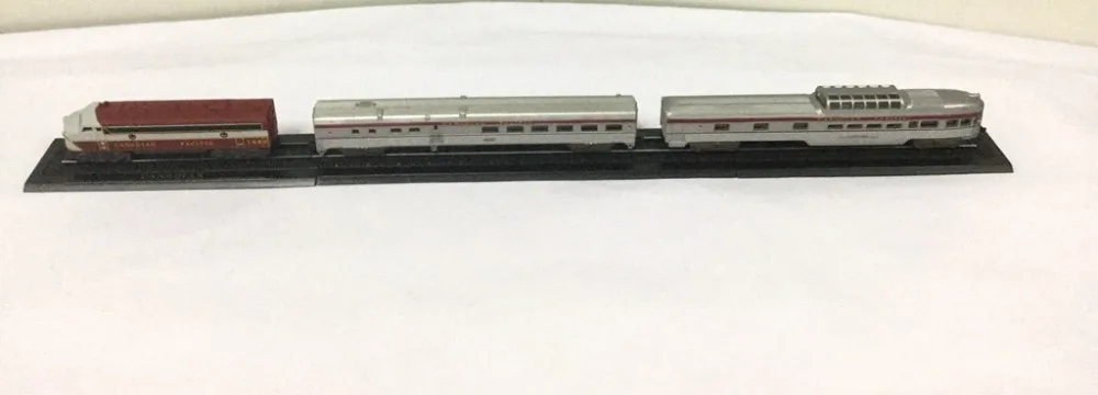 

ATLAS 1/220 TRAIN MODEL DEAGOSTINI Minitrains CANADIAN PACIFIC 1420 TRACK