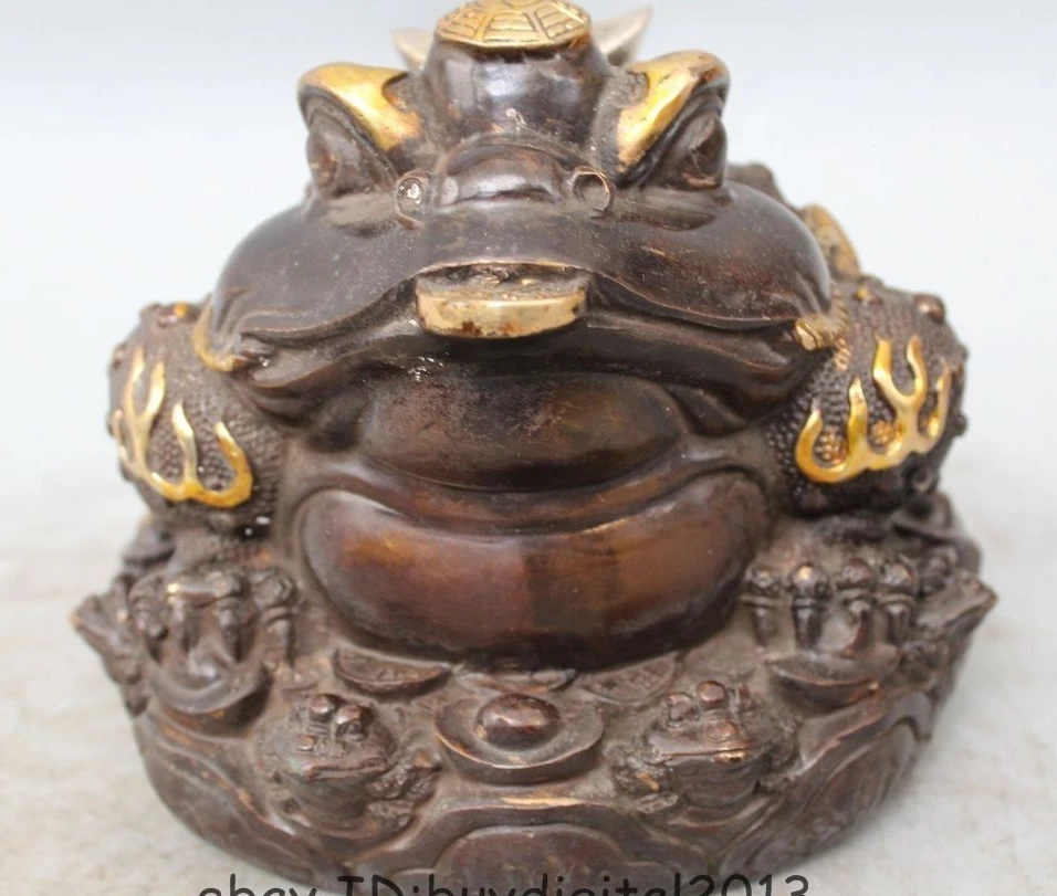 

7" Chinese Bronze Gilt Carving Golden Toad Spittor Wealth Yuanbao Coin Statue