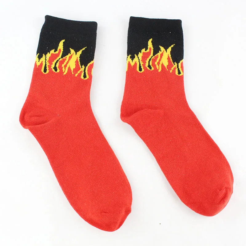 Горячая носки с пламенем для мужчин печати хлопок экипажа s зима огонь Street Стиль хип хоп Прохладный носки для девочек мужской скейтборд