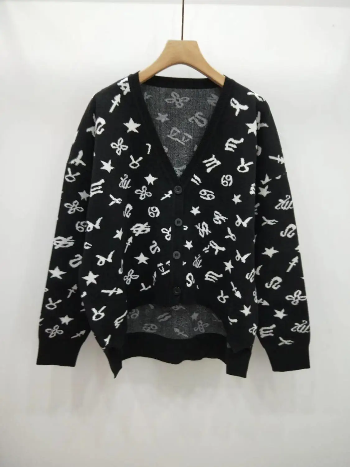 

2019 AUTUMN WINTER WALLA ERA WOMEN SWEATERS CASUAL SWEETY LADIES SWEATERS black and white KNITTED FEMME SWEATER