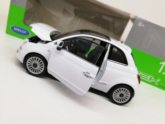 FX 1:24 Fiat 500 2007 белый сплав модель автомобиля литье под давлением металлические игрушки подарок на день рождения для детей мальчиков